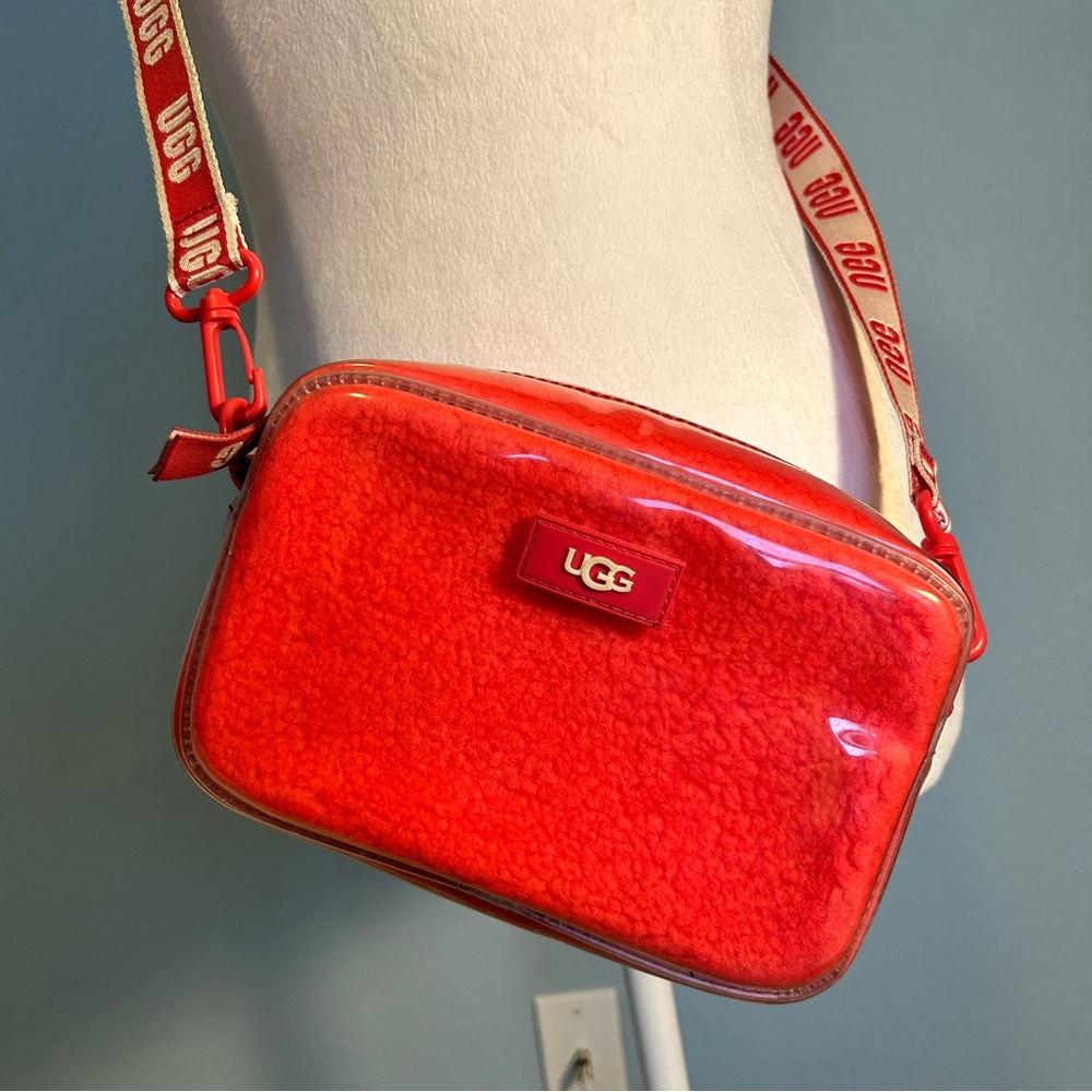 UGG Janey II Clear Sheepskin Coral Pink 2-way Crossbody Belt Bag Purse